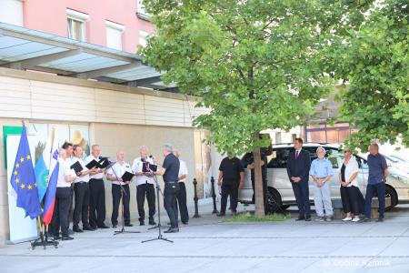 Spominska slovesnost na Trgu Talcev (28)
